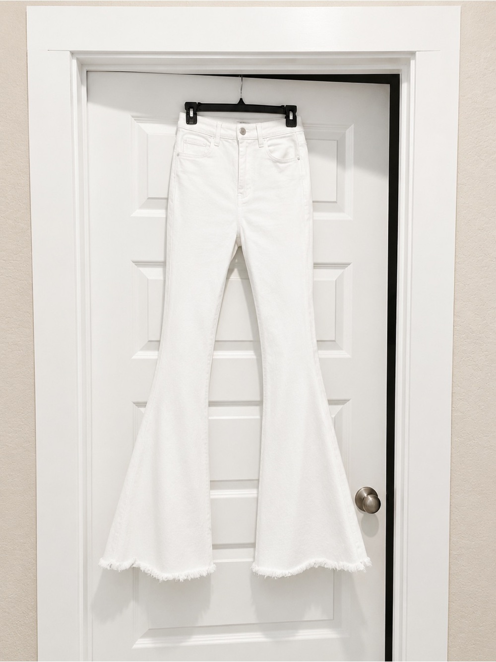 Wisteria Lane Los Angeles White Super Flare Jeans | Raw Hem | Bundle to Save